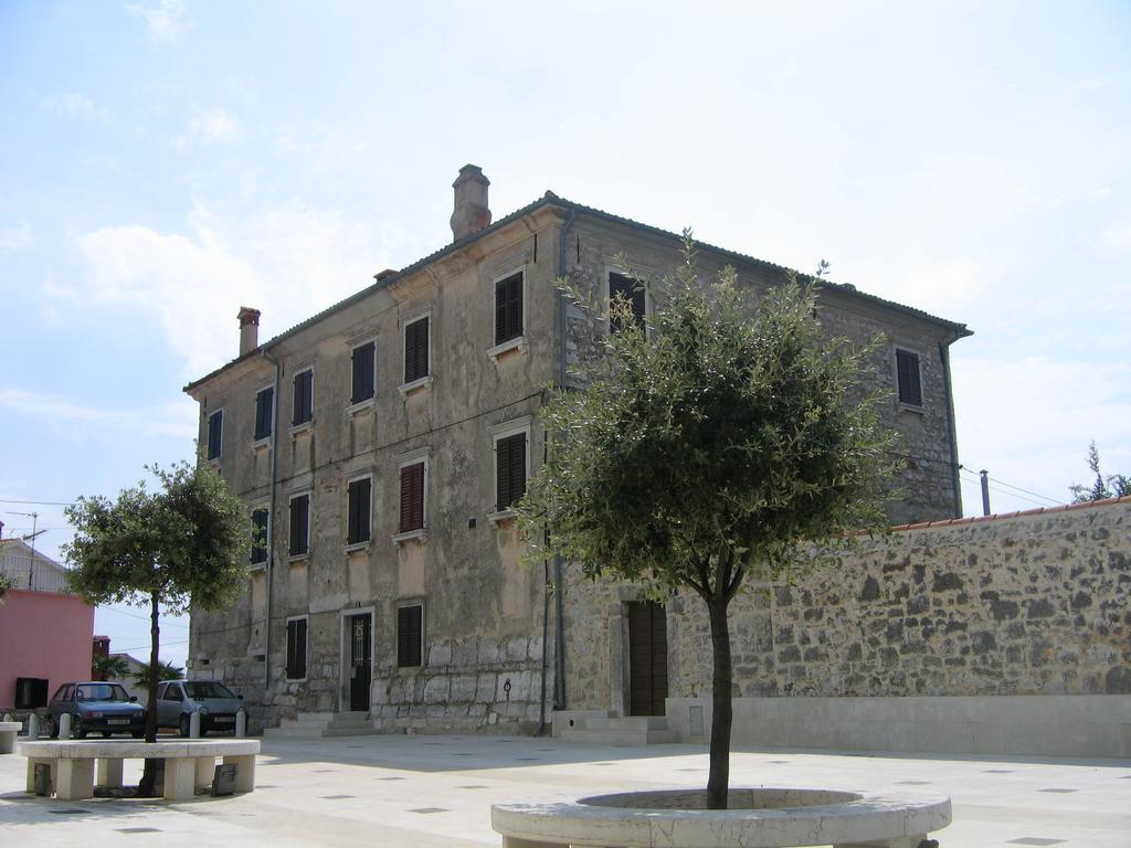 Apartment Vita Funtana Buitenkant foto